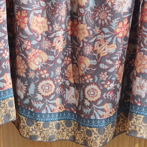 Jessica Simpson: Off the Shoulder Floral Mixed Colors Bell Sleeves Top - Picture 3 of 9